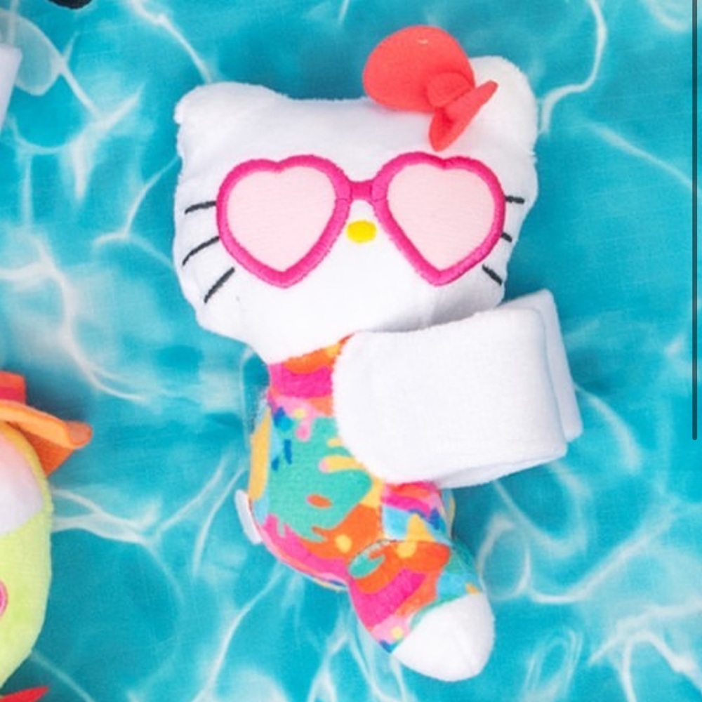 Hello kitty cutie cuff